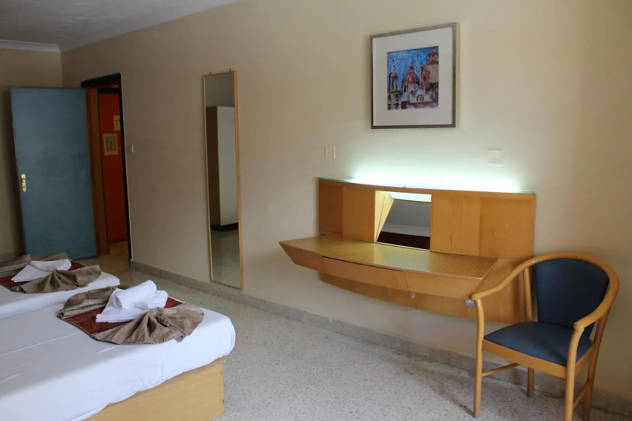 The St. George'S Park Hotel San Ġiljan Malta