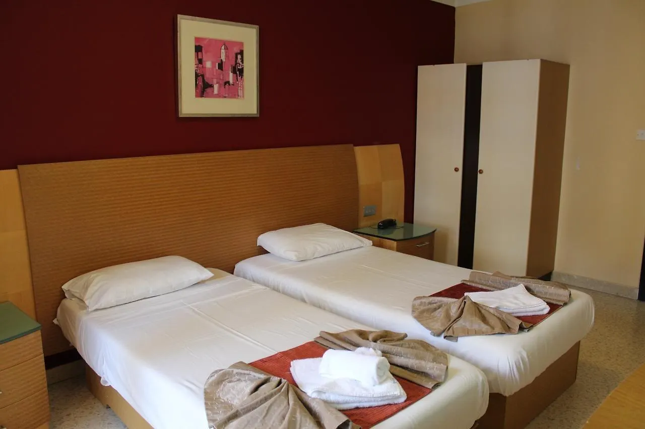 The St. George'S Park Hotel Saint Julian's