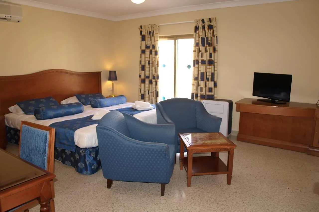 ***  The St. George'S Park Hotel San Ġiljan Malta