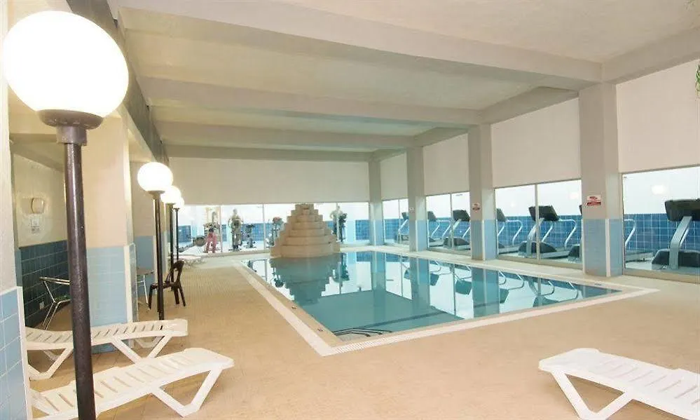 The St. George'S Park Hotel San Ġiljan 3*,